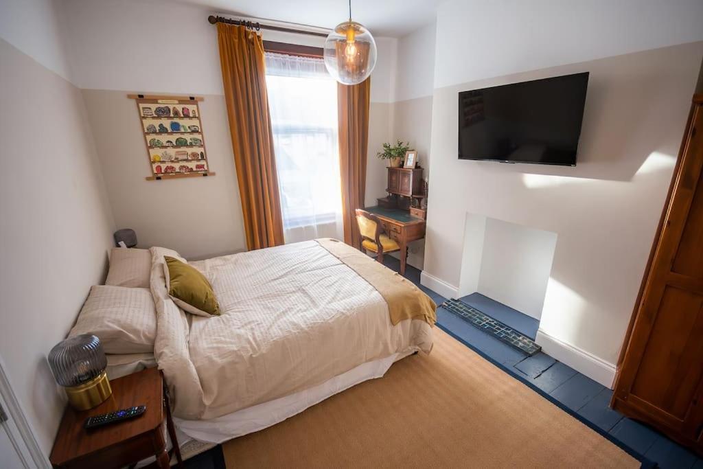 4-Bed Botanical Retreat Villa Plymouth Bagian luar foto
