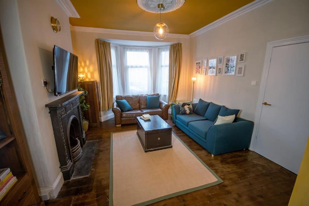 4-Bed Botanical Retreat Villa Plymouth Bagian luar foto